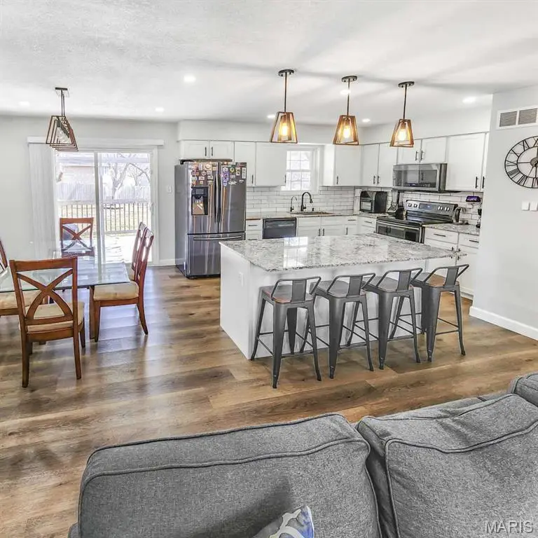 207 Millpond Lane, Jefferson City, MO 65109 - #3