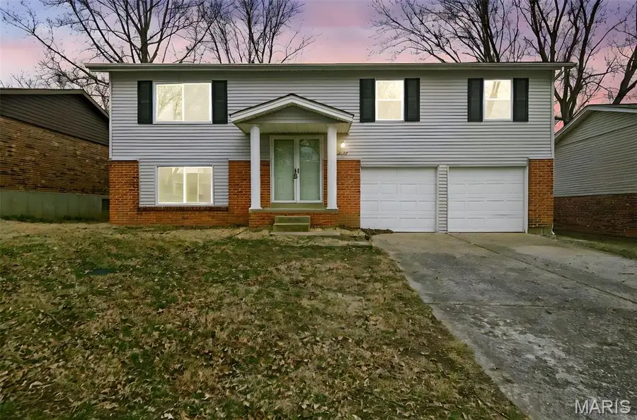 2347 Farflung Drive, Florissant, MO 63031 - #2