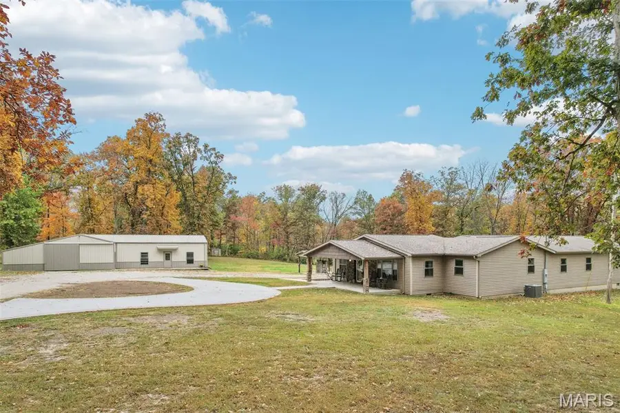 688 Donnell Avenue, Sorento, IL 62086 - #2