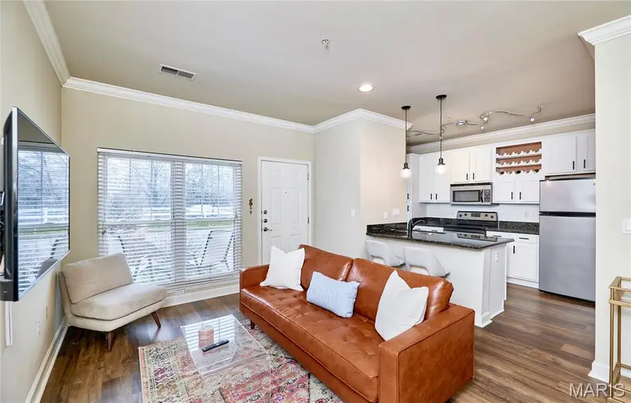 2612 Mcknight Crossing Court, Saint Louis, MO 63124 - #3