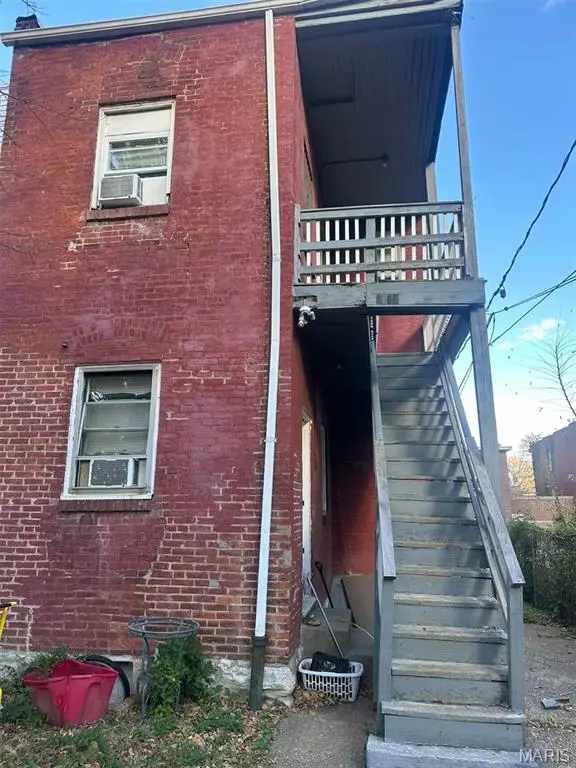 Address Withheld By Seller, St Louis, MO 63107