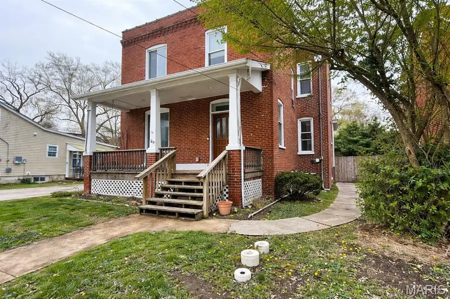28 S 11th Street, Belleville, IL 62220 - #2
