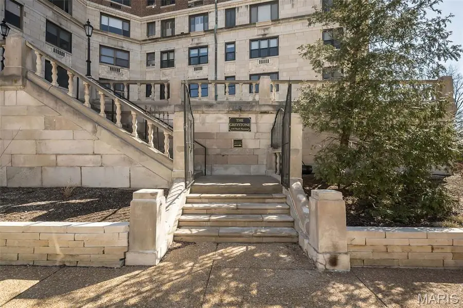 410 N Newstead Avenue #4E, Saint Louis, MO 63108 - #2