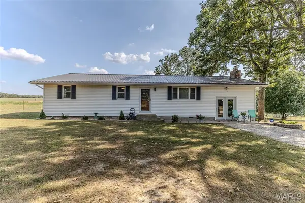 18397 Highway Hh, Lebanon, MO 65536