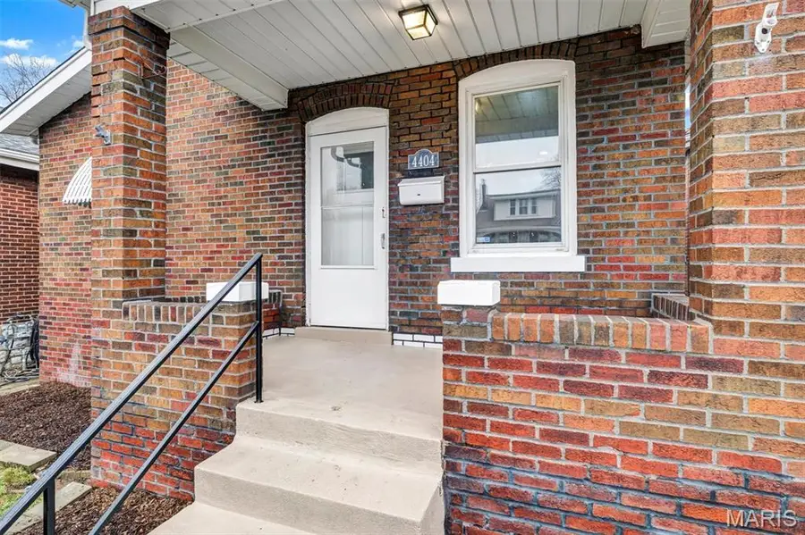 4404 Taft Avenue, Saint Louis, MO 63116 - #3