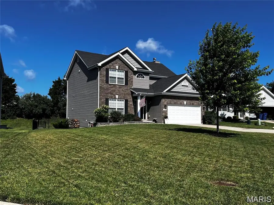 303 Hidden Bluffs Court, Lake Saint Louis, MO 63367 - #2