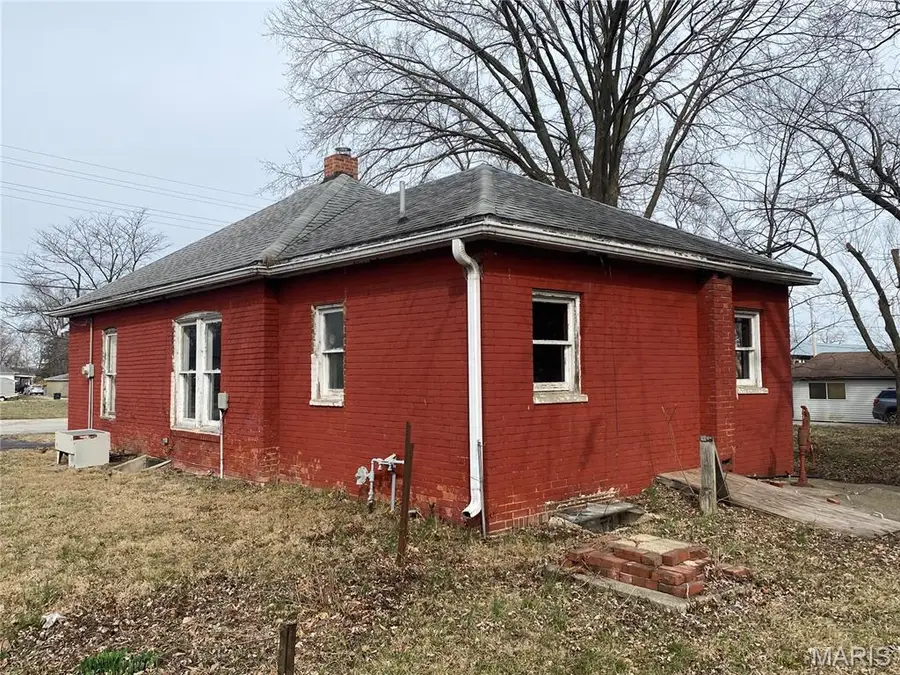 1312 School Street, Hillsboro, IL 62049 - #3