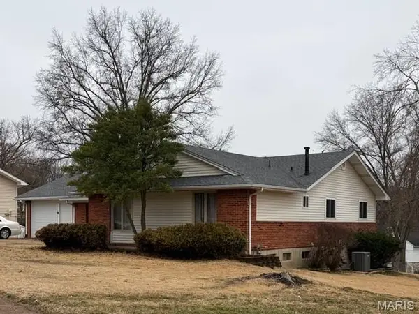 449 Brass Lamp Drive, Ballwin, MO 63011