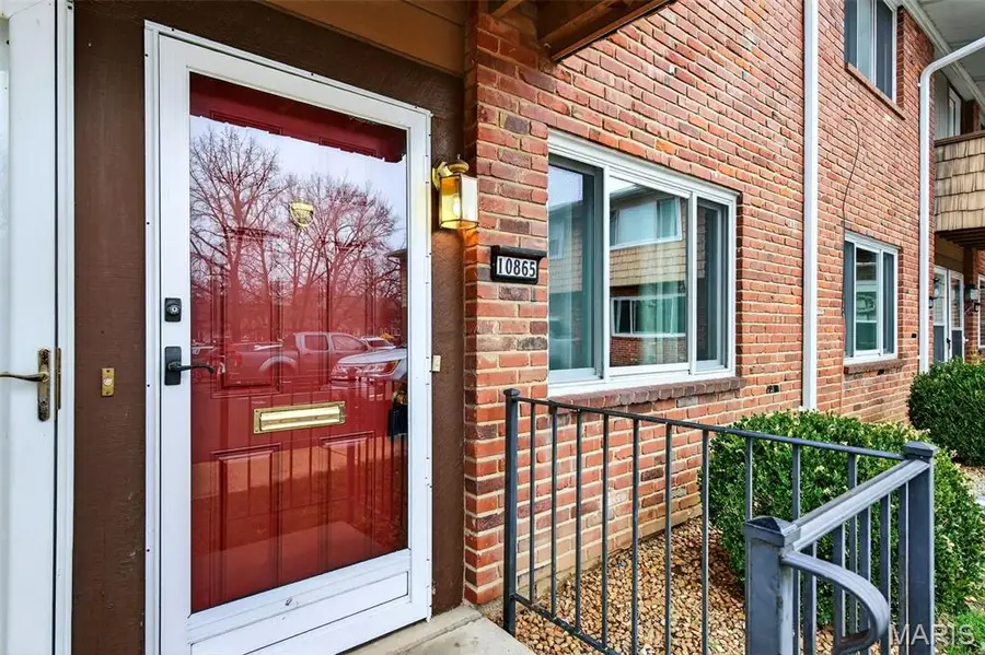 10865 Carroll Wood Way, Saint Louis, MO 63128 - #2