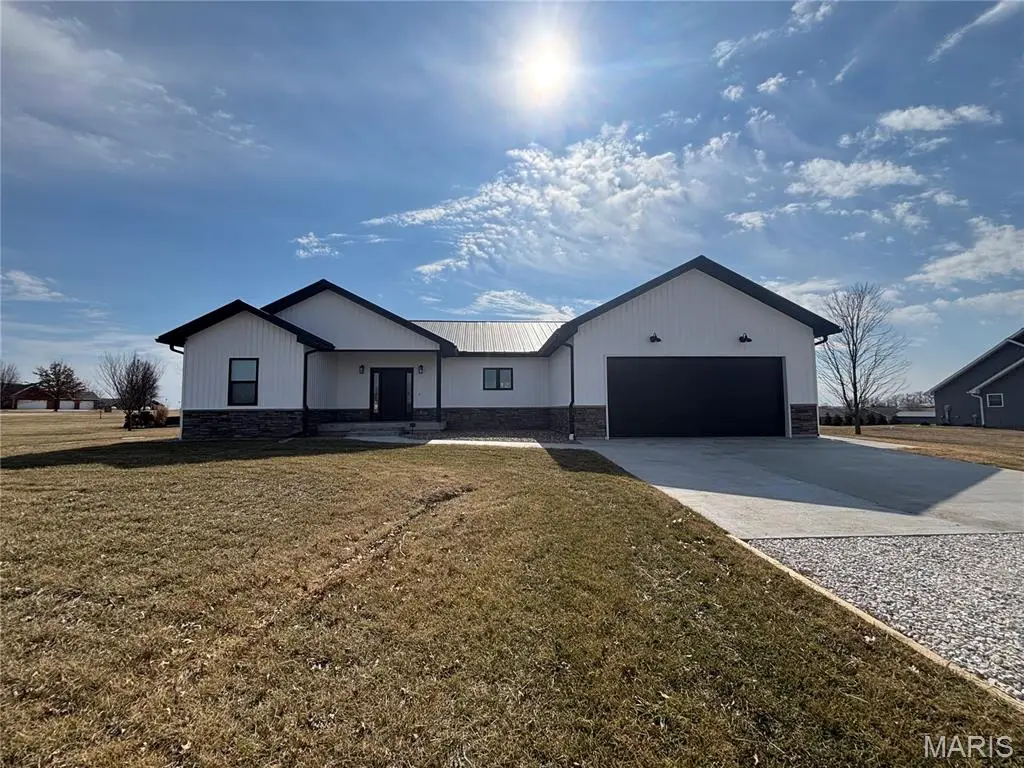 4335 Weatherstone, Palmyra, MO 63461 - #1