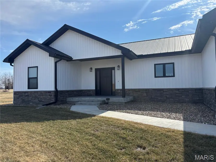 4335 Weatherstone, Palmyra, MO 63461 - #2