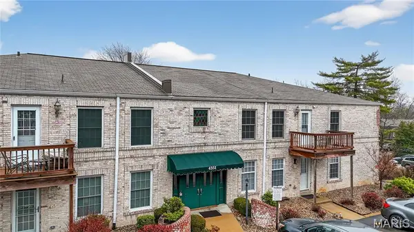 4351 Chateau De Ville Drive #D, St Louis, MO 63129