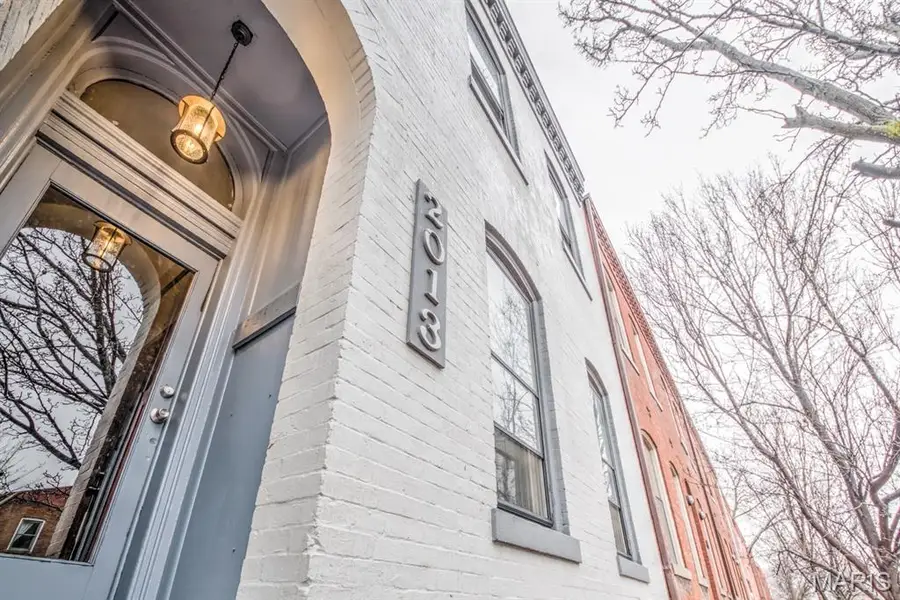 2013 S 11th Street, Saint Louis, MO 63104 - #3