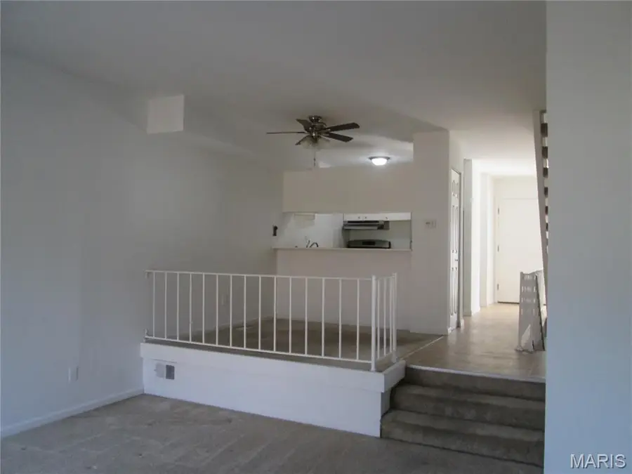 1210 Wicklow Road #L, Ballwin, MO 63021 - #2