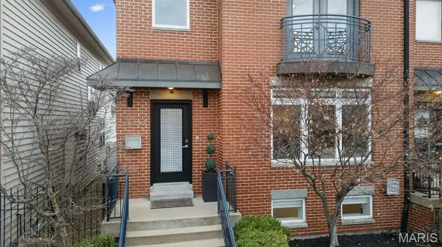 4242 Olive Street, Saint Louis, MO 63108 - #3