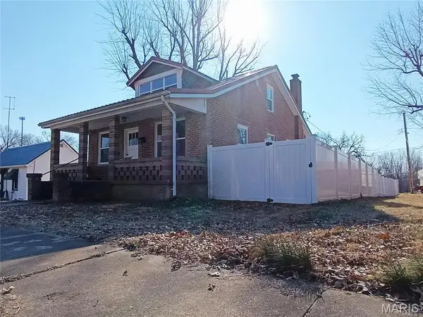 504 E Pear Avenue, Owensville, MO 65066