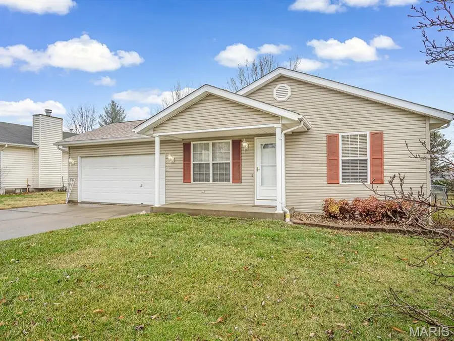 327 Briarwood Drive, Waterloo, IL 62298 - #2