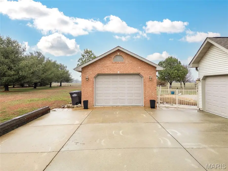 3512 Boomerang Drive, Marine, IL 62061 - #2