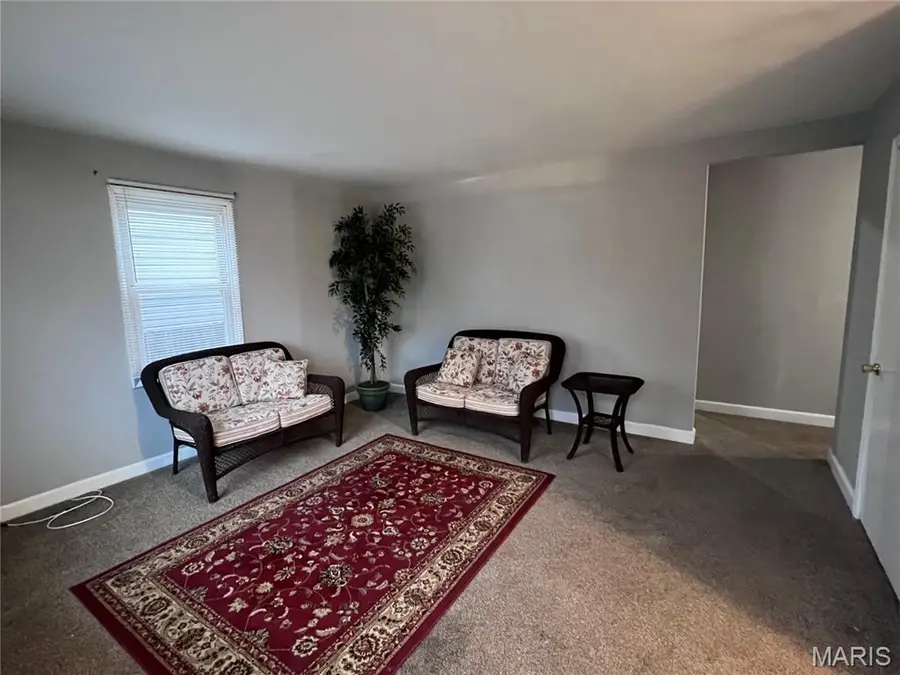 2675 Dunhill Drive, Maryland Heights, MO 63043 - #2