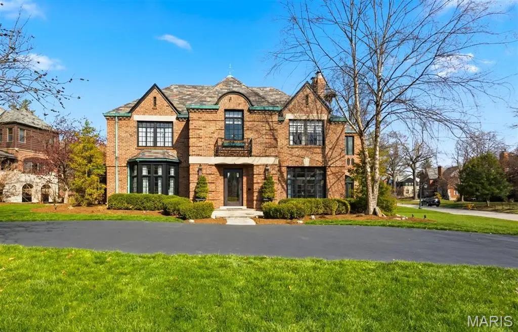 62 Lake Forest Drive, Richmond Heights, MO 63117 - #1