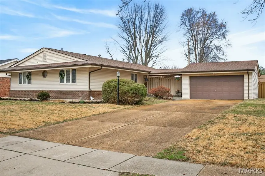 12509 Larkwood Drive, Saint Louis, MO 63146 - #2