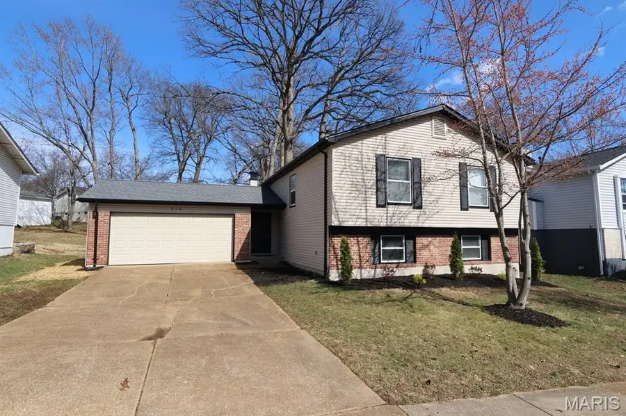 313 Brightfield Drive, Ballwin, MO 63021 - #2