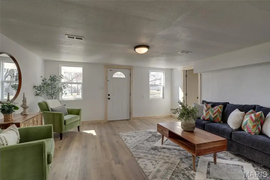 202 Congress Street, La Belle, MO 63447 - #2