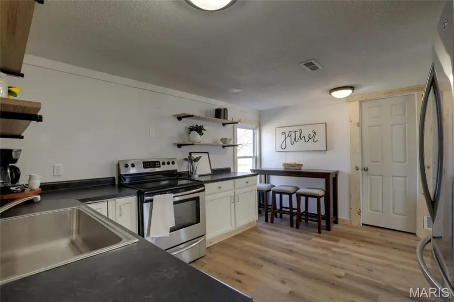 202 Congress Street, La Belle, MO 63447 - #3