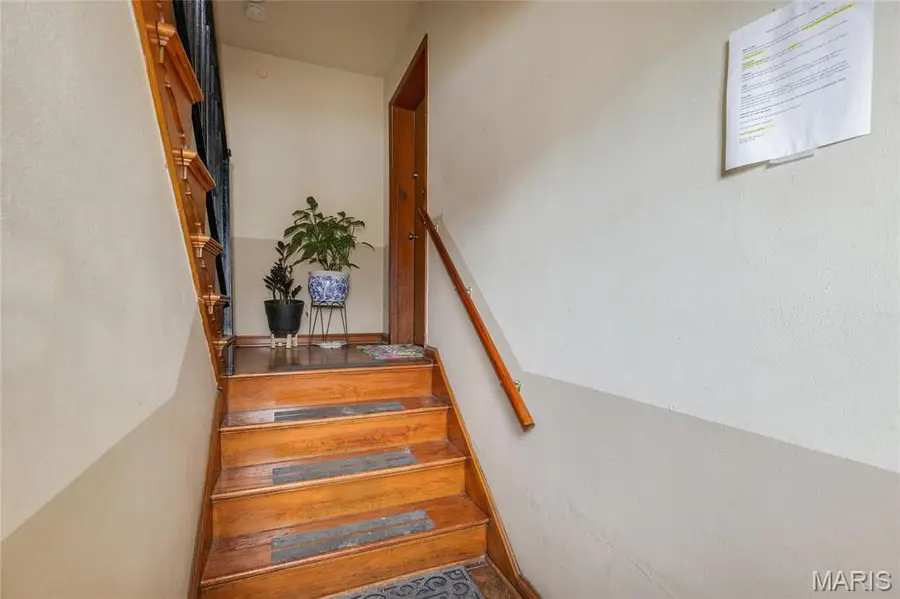 6963 Chippewa Street, Saint Louis, MO 63109 - #2