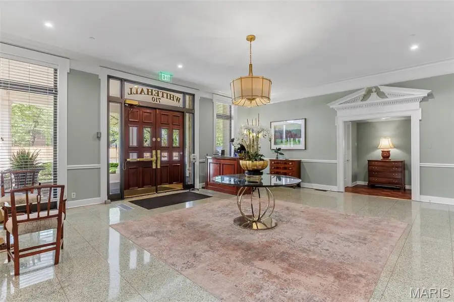 710 S Hanley Road #7B, Saint Louis, MO 63105 - #3