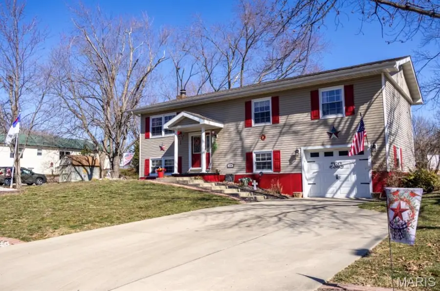 776 S Buhrman Street, Nashville, IL 62263 - #2