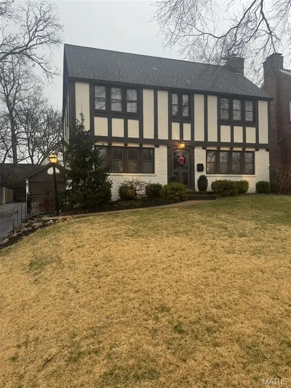 216 Elm Avenue, Glendale, MO 63122 - #3