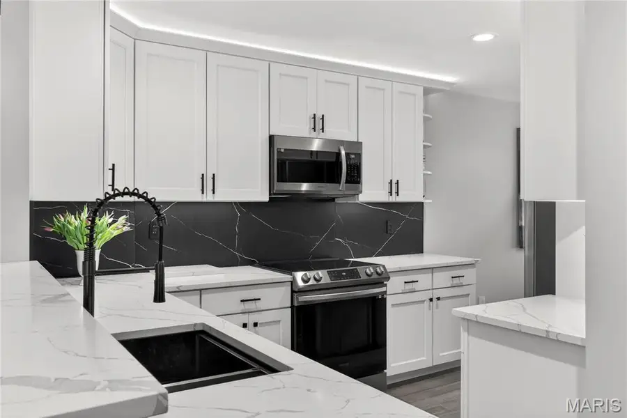 1842 Ridgeview Circle Drive, Ballwin, MO 63021 - #3