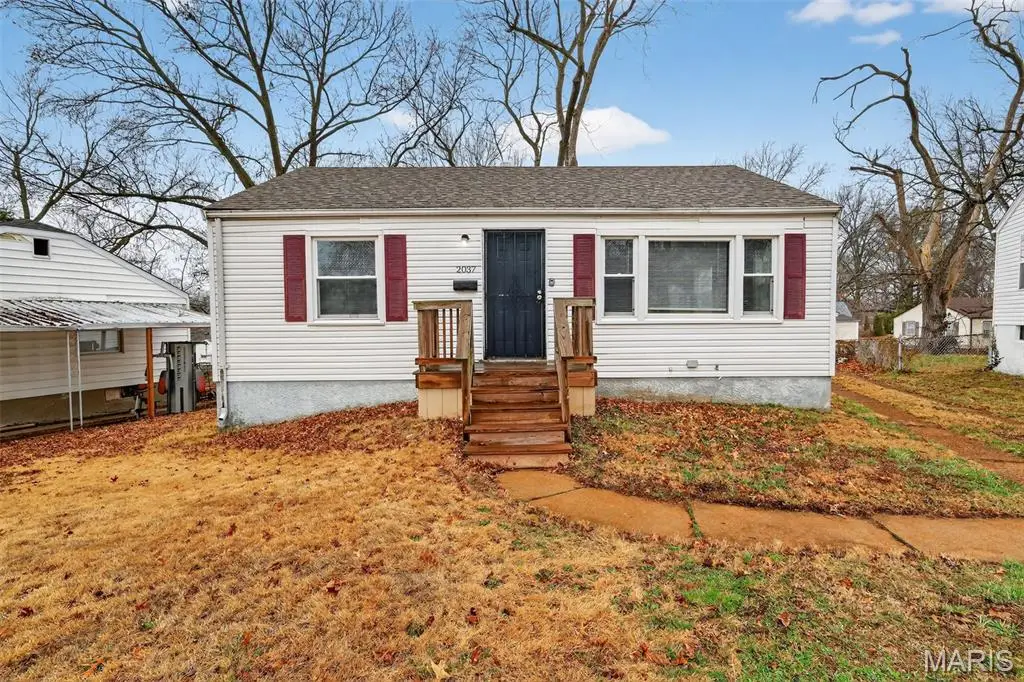 2037 Bainbridge Drive, Saint Louis, MO 63133 - #1