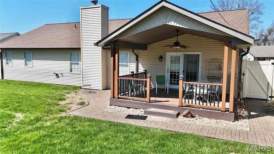 1825 Spruce Hill Drive, Belleville, IL 62221 - #2