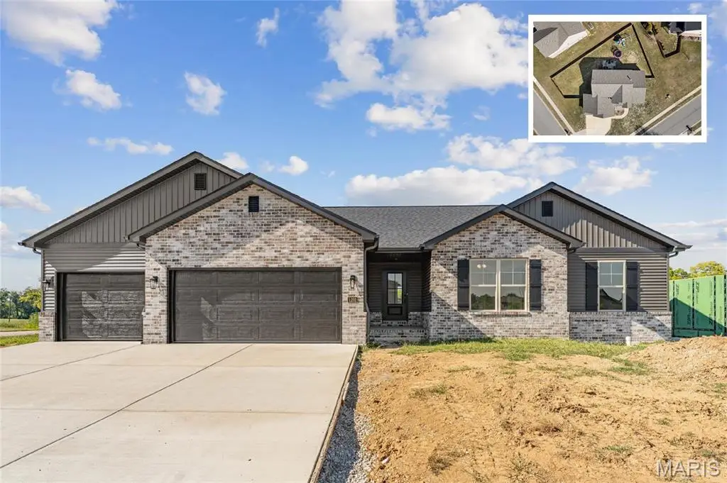 1232 Old Town Bridge, Ofallon, IL 62269 - #1