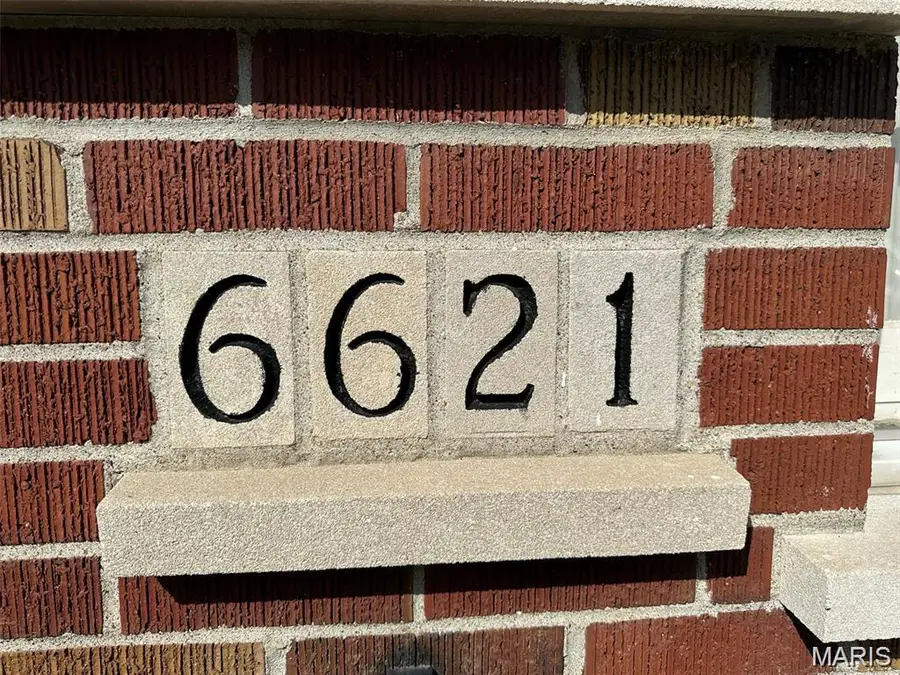 6621 Dunwold Drive, Berkeley, MO 63134 - #3