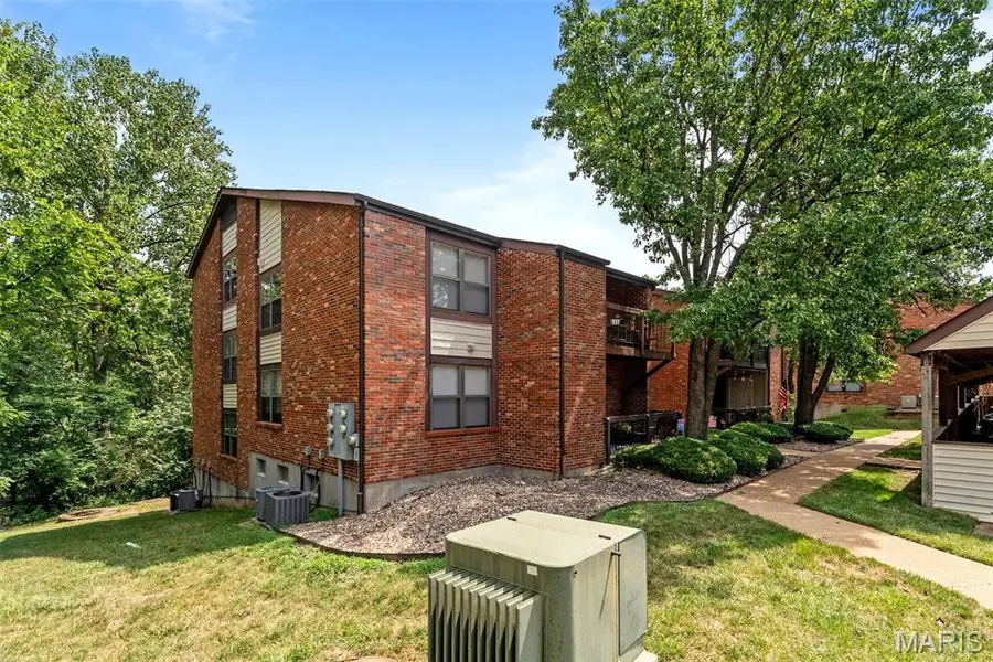 6808 Cottage Grove Lane #I, Saint Louis, MO 63129 - #2