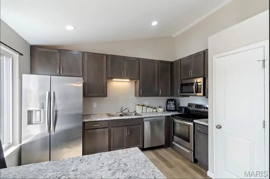 1672 12 Oaks Place, Pevely, MO 63070 - #3