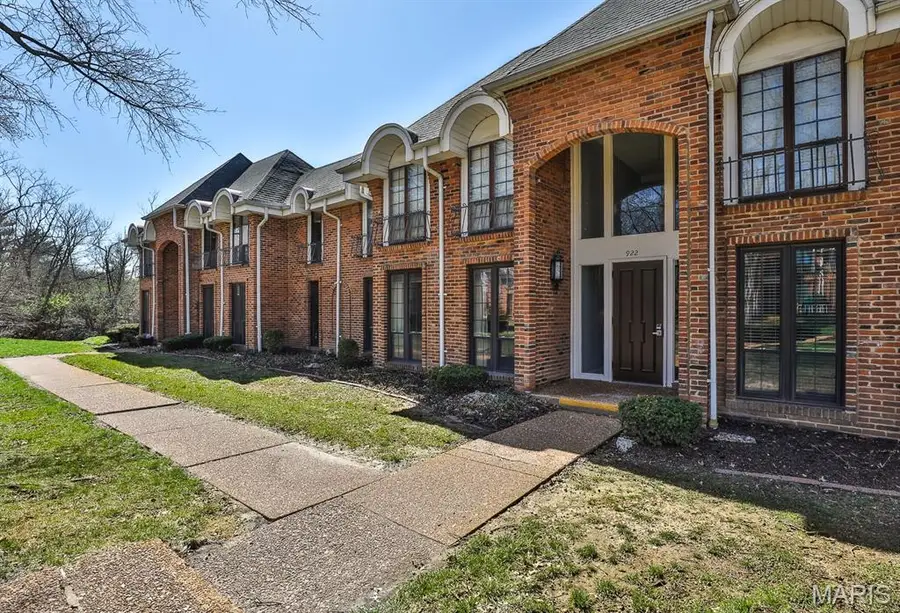 922 N Claytonbrook Drive #1, Ballwin, MO 63011 - #2