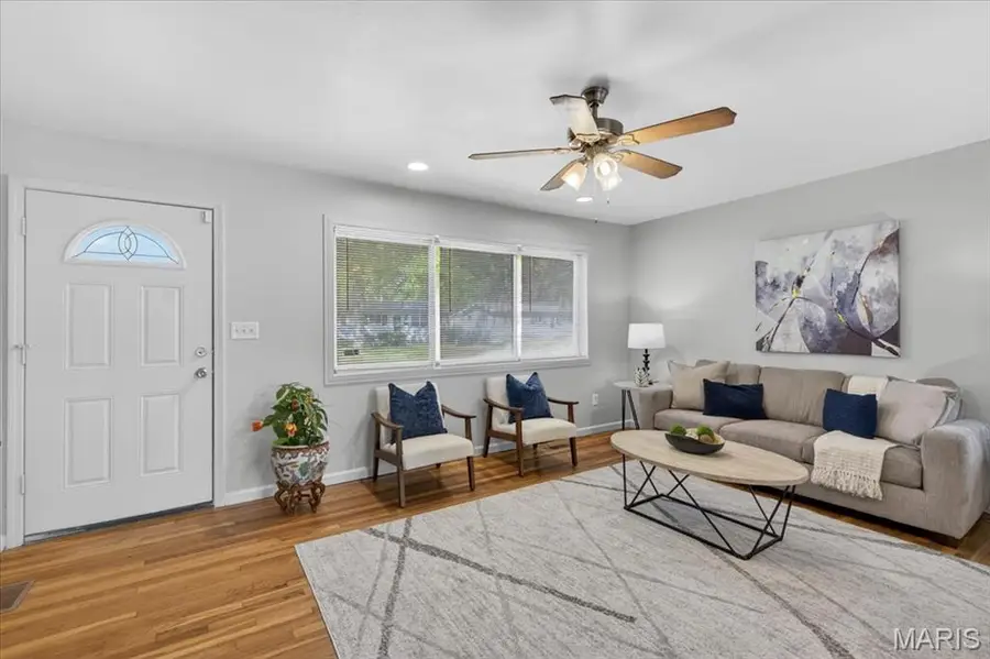 272 Elmdale Drive, Ferguson, MO 63135 - #2