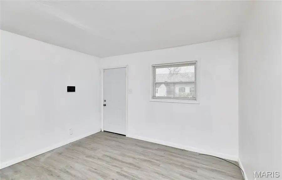 419 Cameron Road, Saint Louis, MO 63137 - #2