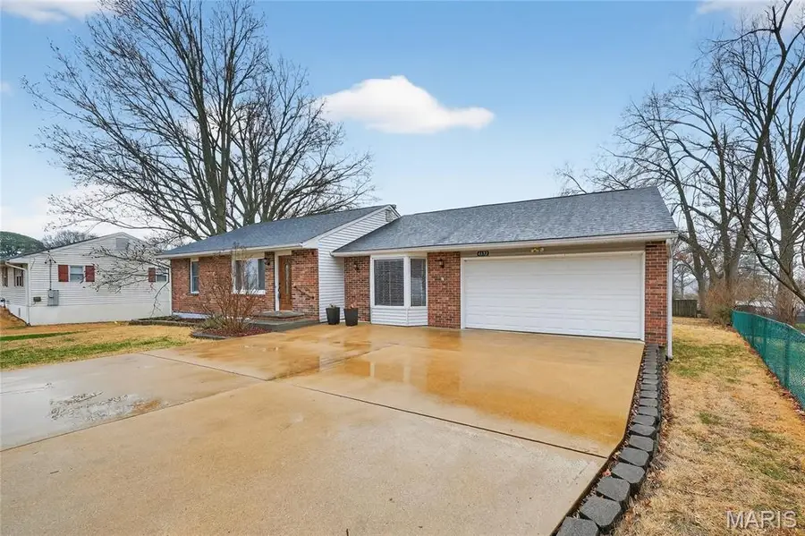 4632 Ringer Road, Saint Louis, MO 63129 - #2