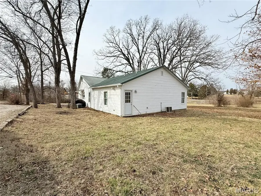701 E Grand Avenue, Cuba, MO 65453 - #3