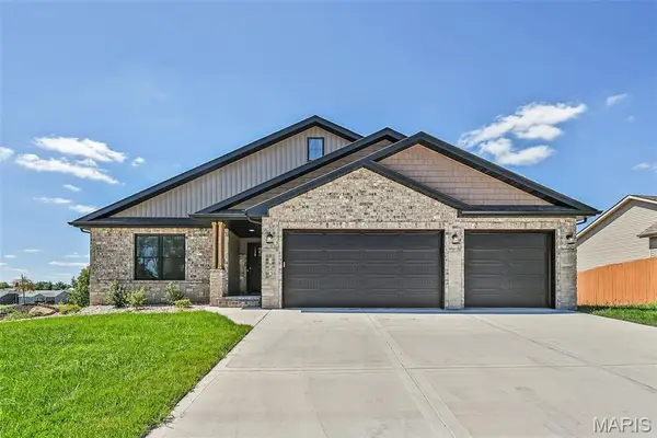 1847 Robins Mill Court, Maryville, IL 62062