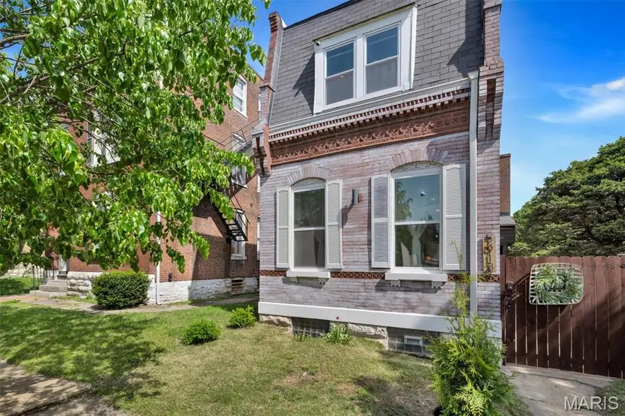 2913 Gasconade Street, Saint Louis, MO 63118 - #2