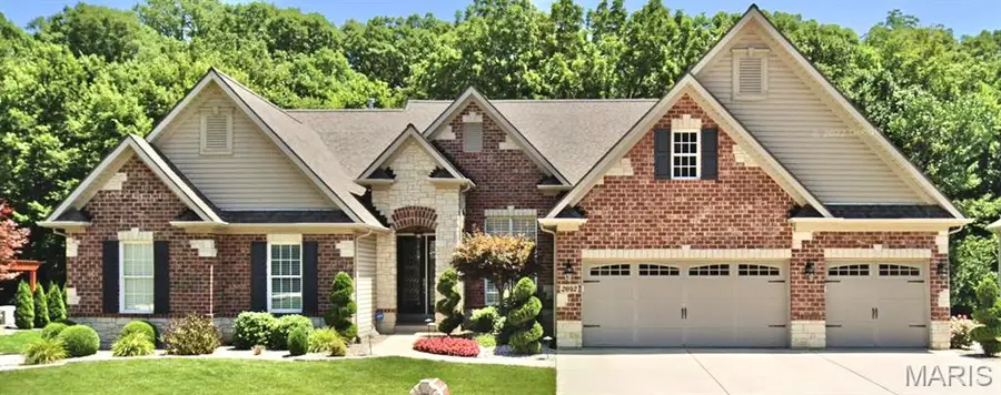 2042 Paul Renaud Boulevard, Lake Saint Louis, MO 63367 - #2