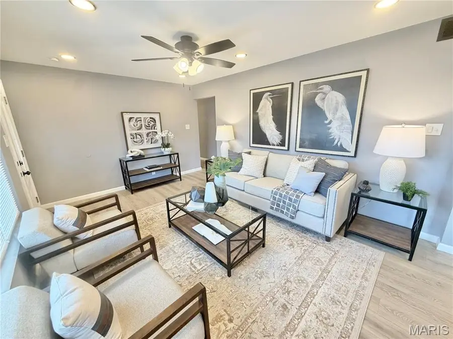 5180 Ambs Road, Saint Louis, MO 63128 - #2