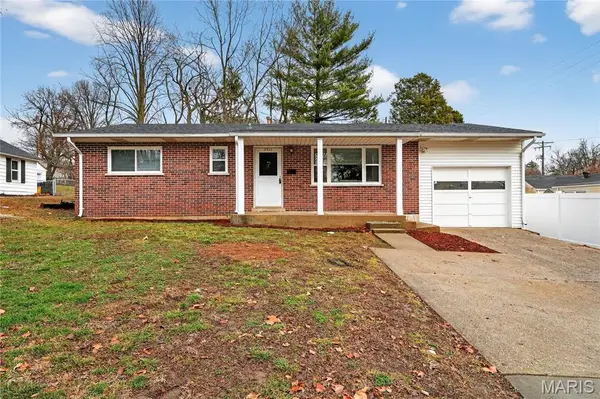 3902 Jane Avenue, St Ann, MO 63074