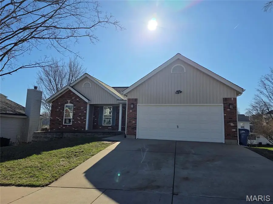 2115 Riding Spur Drive, Maryland Heights, MO 63146 - #2